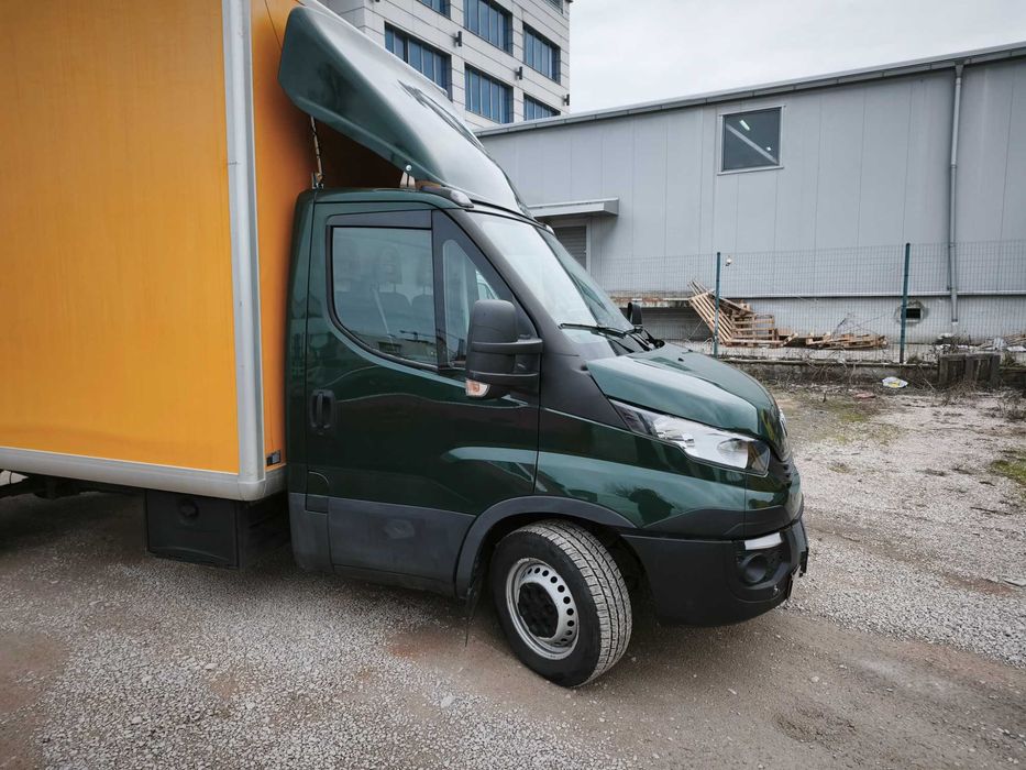 Бус под наем с падащ борд. Изгодни цени