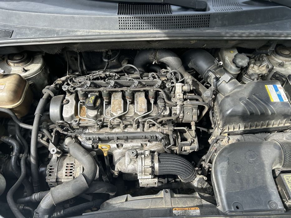 Mașina are defectiuni la motor necesita reparare sau eventual pentru piese daca ar fi cineva interesat! Mai multe detali la nr de telefon sau whatap