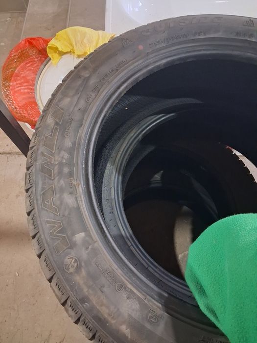 Продам зимние шины