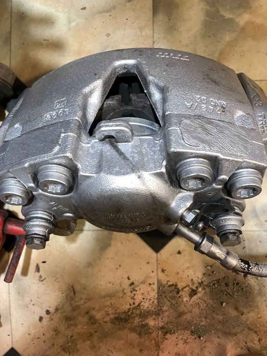 Стойки;суппорта Ауди продам