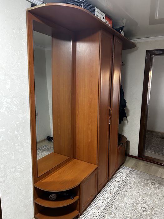 Продам прихожую в хоршем состоянии