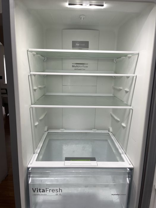 продаю холодильник BOSCH б/ув нормальном состоянии