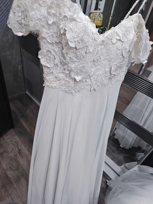 СПЕШНО Булчинска рокля + шлейф