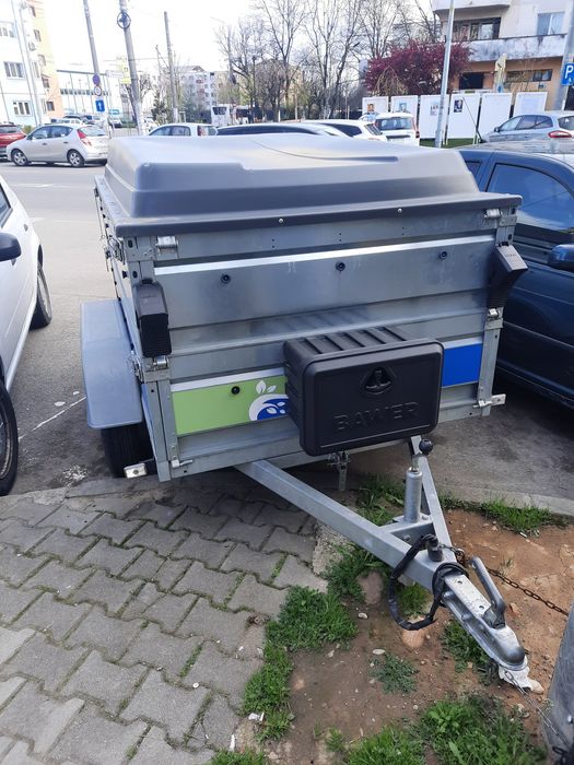Remorca cu capac Lider 750 kg