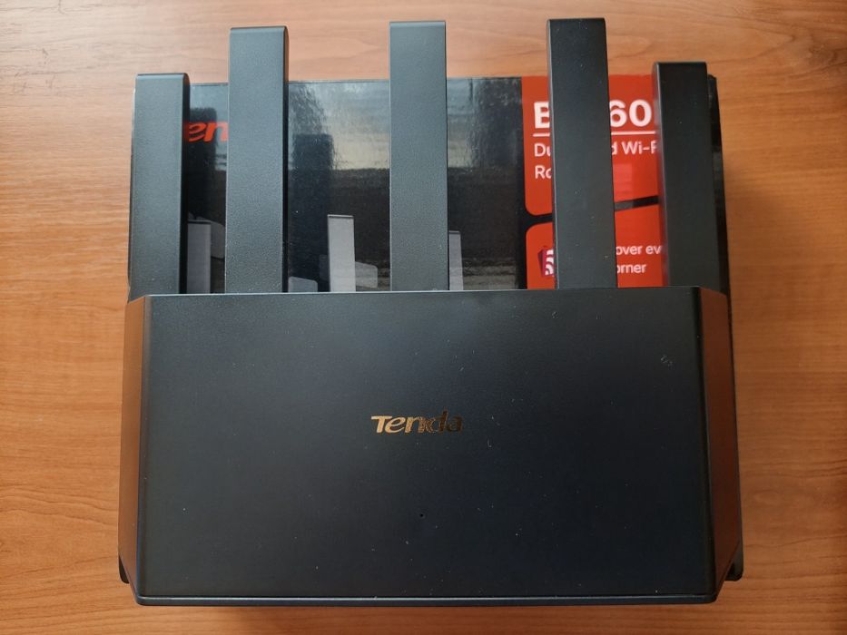 Vând Router Tenda Wi-Fi 7 BE 3600 TE3L