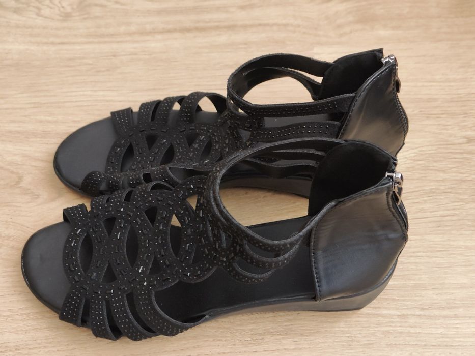 Sandale Dama noi.