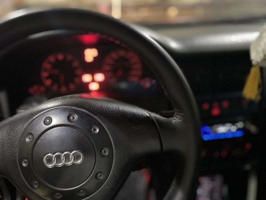 Продам Ауди 80 Б4 в отличном состояний