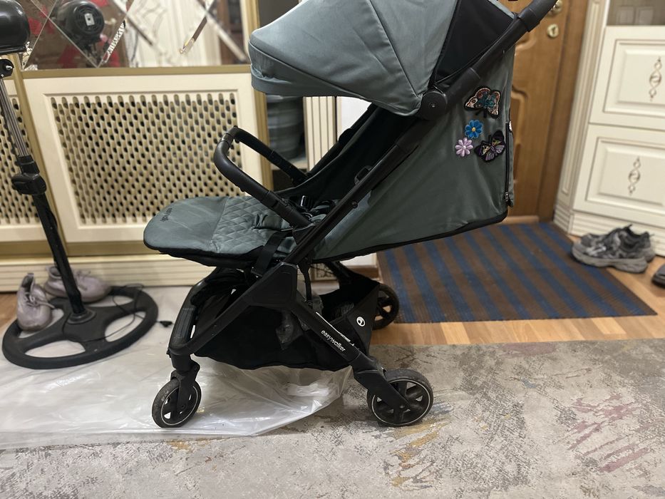 Продам прогулочную коляску easywalker Jackey