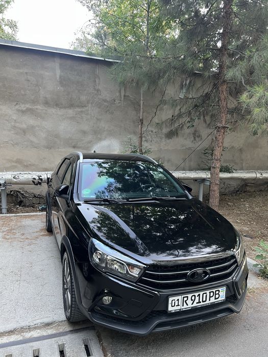 Продается Лада веста св кросс черная 1.8, рено коробка механика