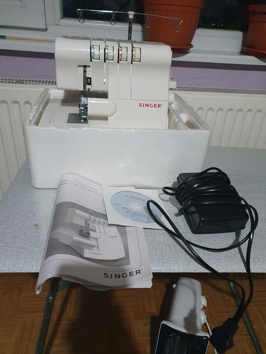 Продавам оверлог Сингер