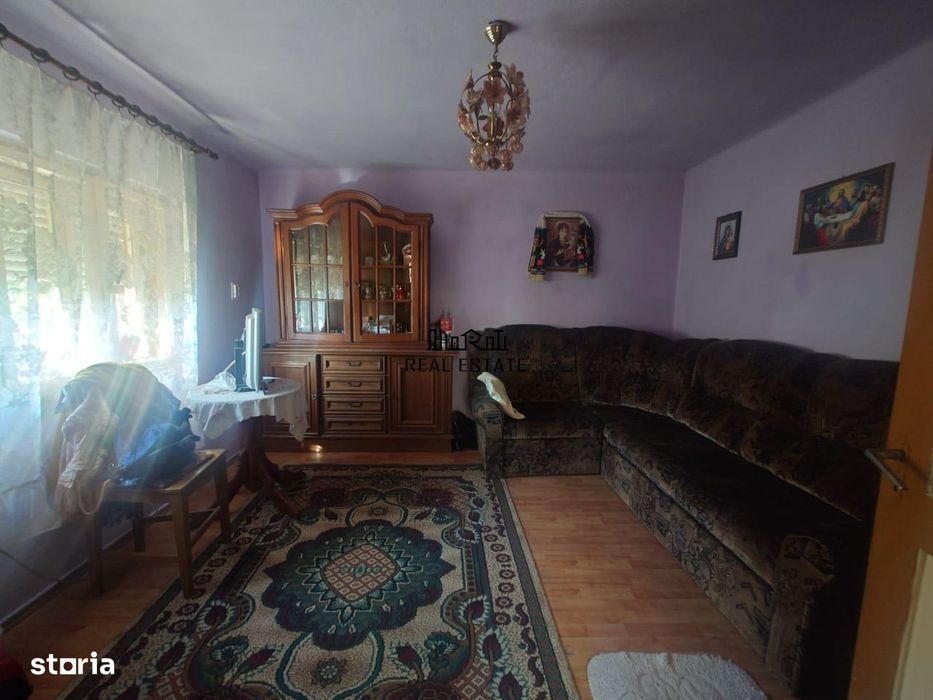Casa si Teren Criscior
