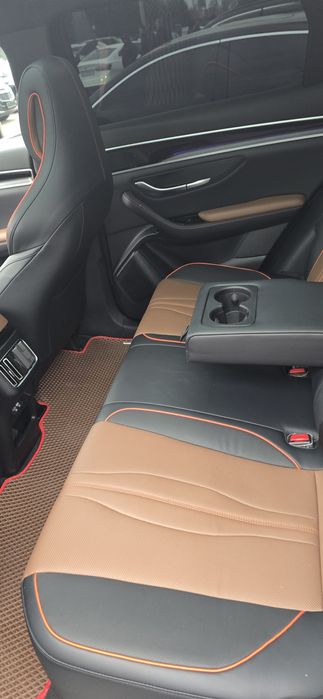 BYD Song Plus Gibrid flaship 4x4