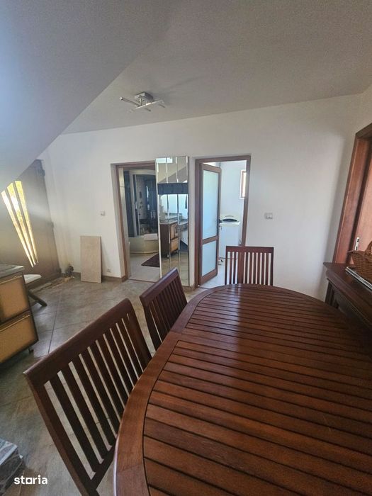 Casă de închiriat în apropiere de Curtea de Argeș.