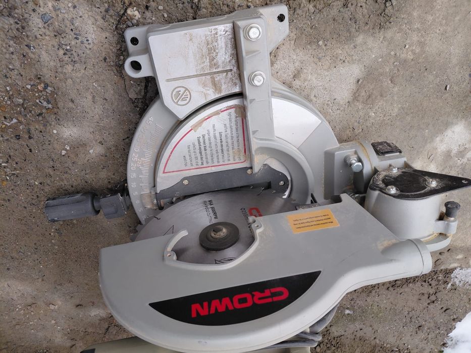 Продам торцовку ,углорез