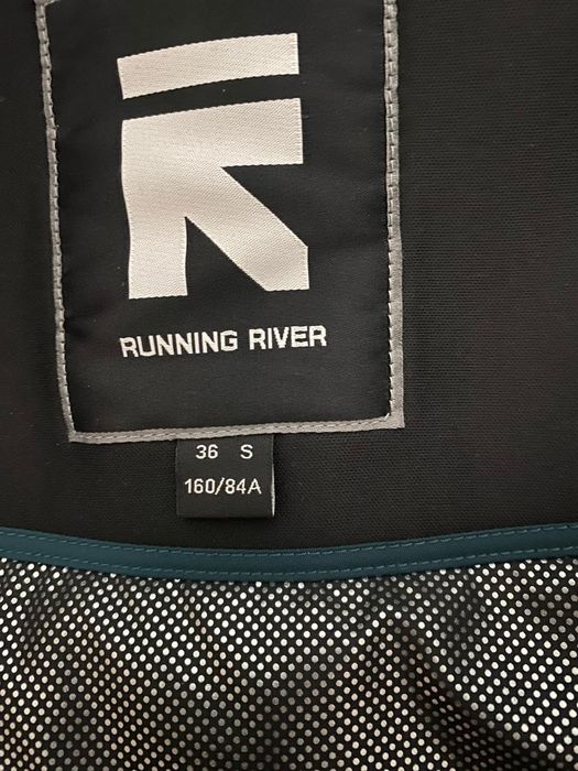 Продам лыжные костюмы