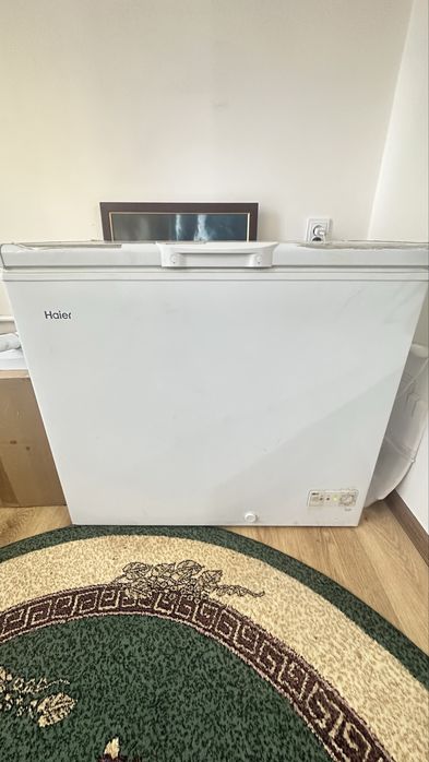 Продам морозильник Haier