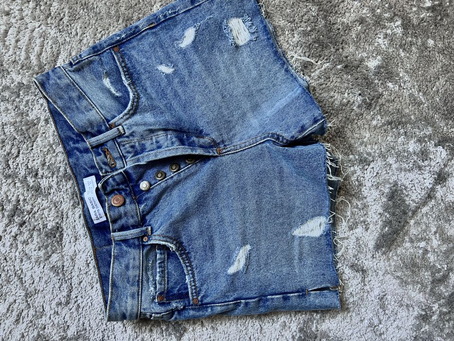 Pantaloni scurți din denim Zara