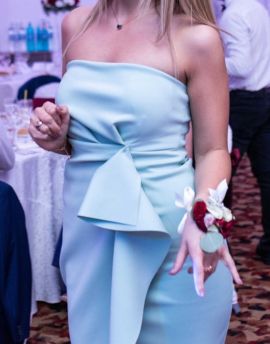 Vand rochie eveniment zi/seara marimea 38/M, pret negociabil