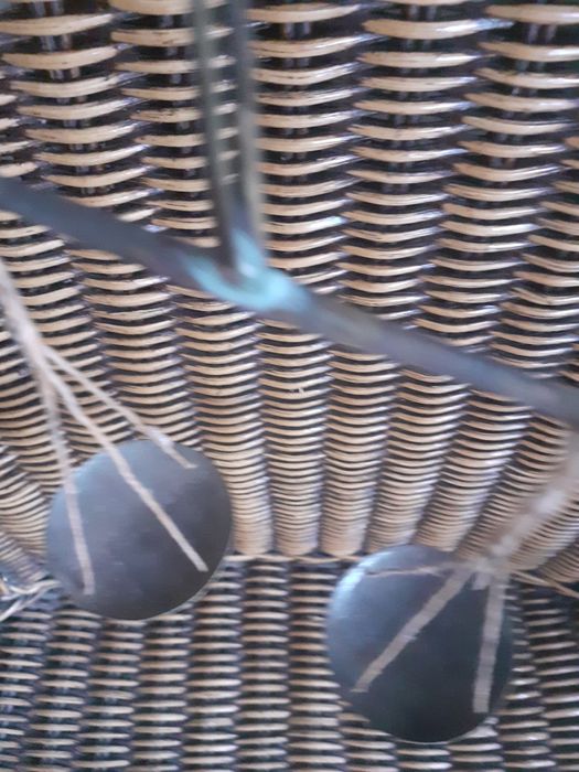 Колекционерска старинна теглилка в дърворезбована кутия