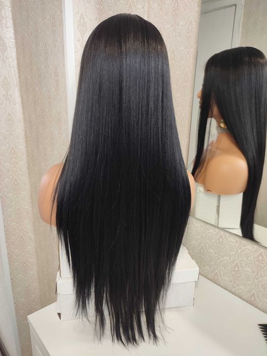 Парики женские / разные цвета и фасоны