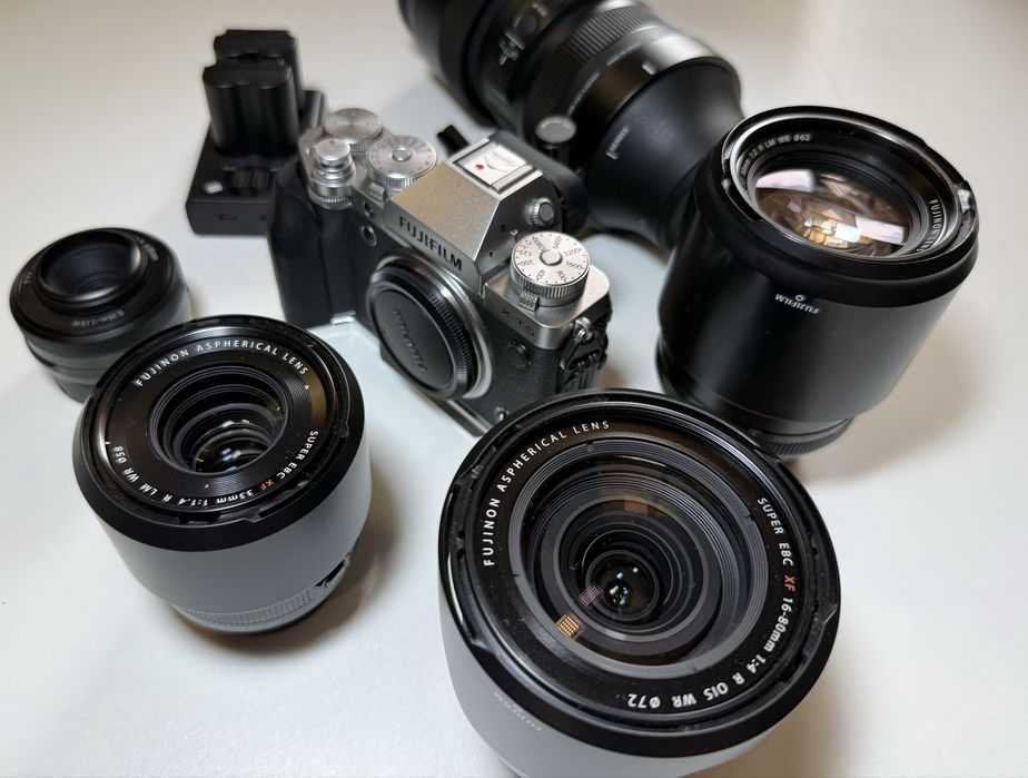 Продам X-T5 + 5 объективов