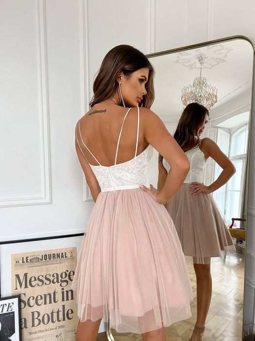 Елегантна дамска рокля с тюл в цвят екрю/бежово