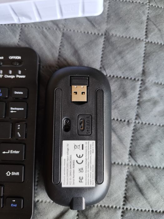 Таблет  "PEICHENG".  10 инч  + клавиатура и мишка