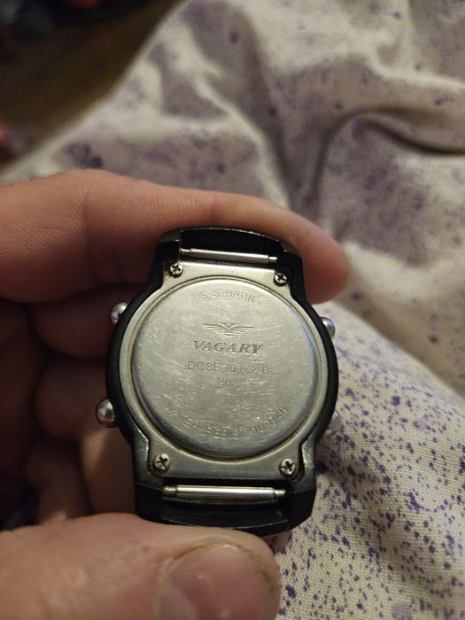 Vand 4 ceasuri 2 mecanice si doua electronice