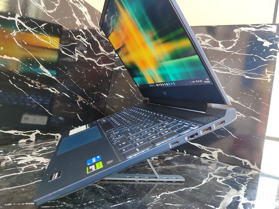 Продается игровой ноутбук HP VICTUS