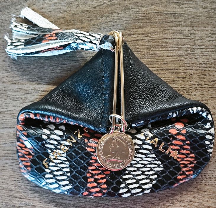 Дамско кожено портмоне