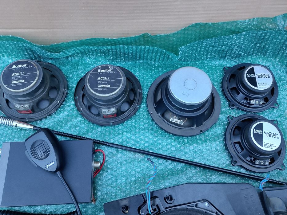 Vând redresor 12v ,radio Alpine  ,piese Audi A4, electronice auto nu