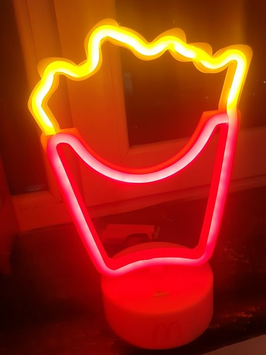 Vând lampă de masă cu efect de lumină neon  MCDONALD'S