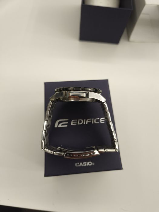 Casio Edifice EFS-S550DB-1AVUEF хронограф