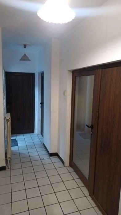 Дава се под наем Тристаен апартамент в Бургас, Център - 90 кв.м за 408 € - Снимка #4