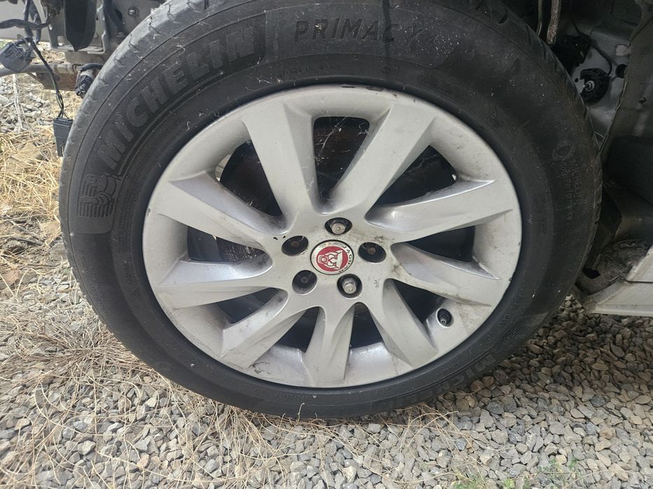 Джанти с гуми за Jaguar Xf 225/55/17 5×108