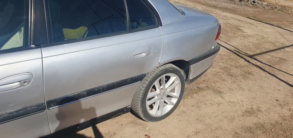 Продам машину омега б