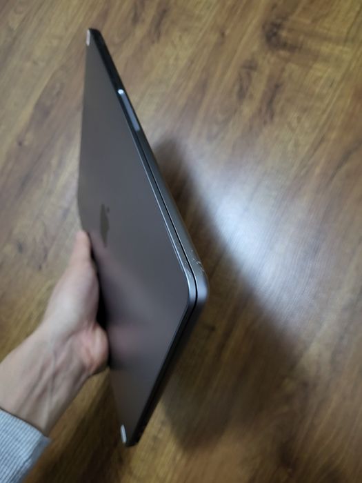 Macbook air m3 8/256gb