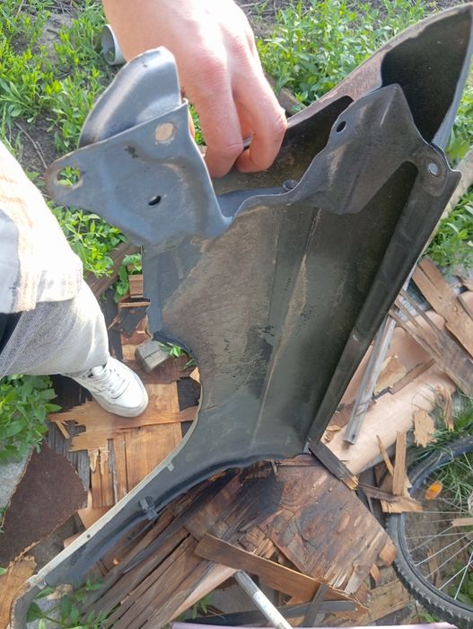 Крыло Субару Легаси б3 и уселитеть