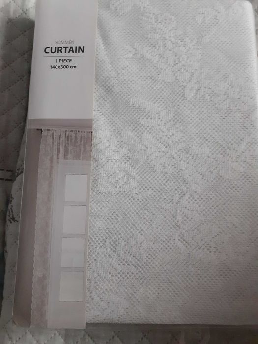 set   perdele     noi   4  bucati