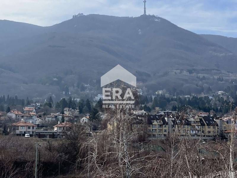 Ера Тера продава нов четиристаен апартамент № 15 в м. Гърдова глава.