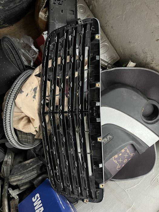 продам решетку радиатора мерседес 211 рестайлинг