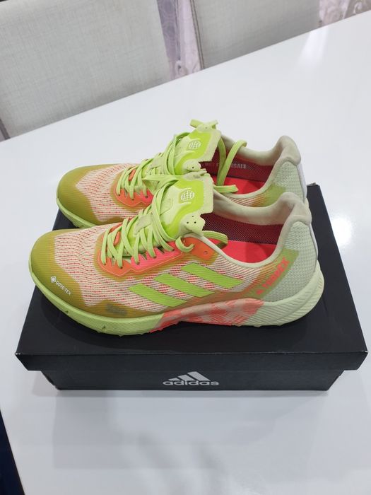 Adidas дамски маратонки