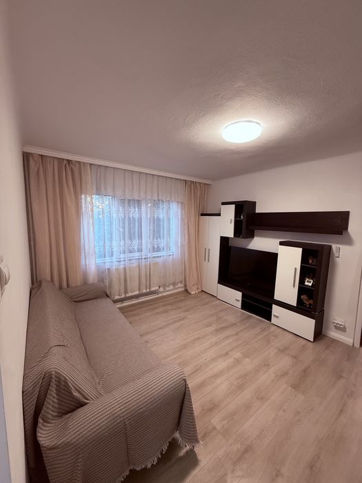 Inchiriez apartament 2 camere