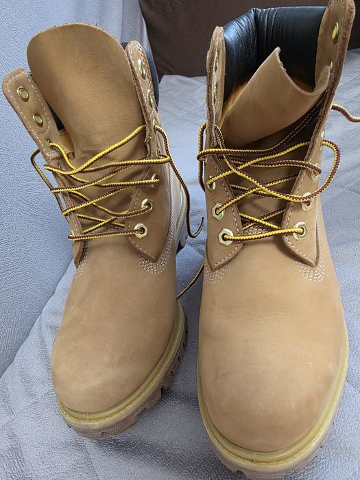 Продам новые ботинки Timberland