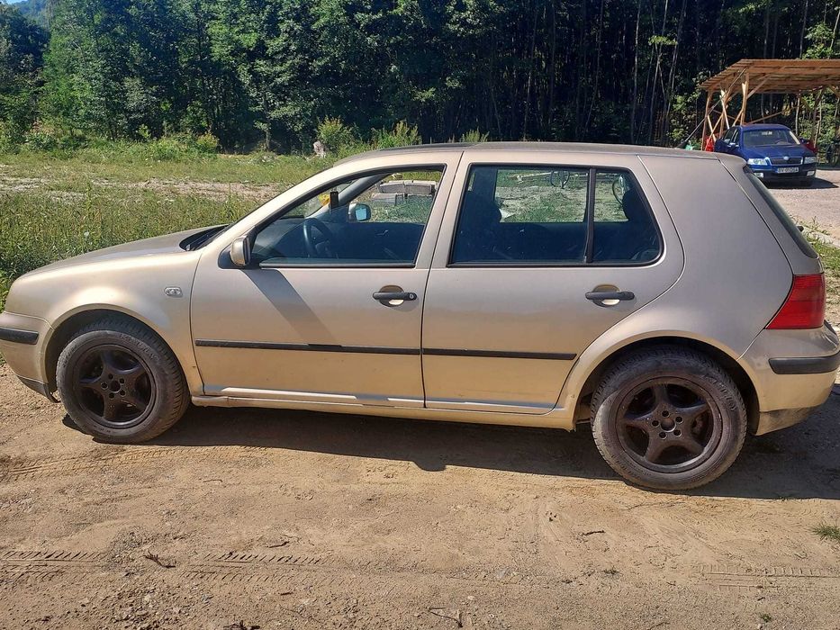 Vând golf 4 , 1.6