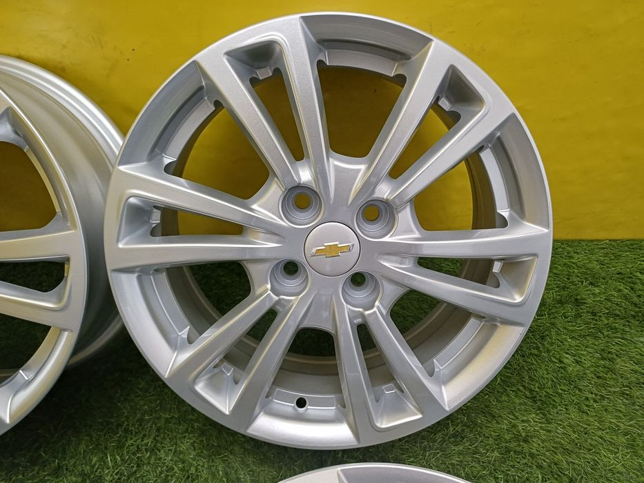 Диски R15 4x100 на Chevrolet Cobalt и другие.