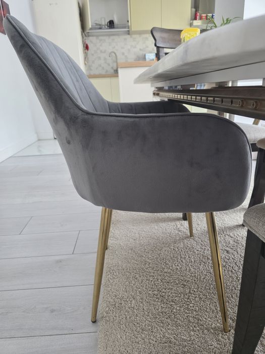 Vand scaun gri tapitat nou picioare aurii