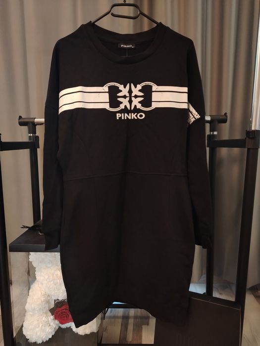 Черни спортни рокли