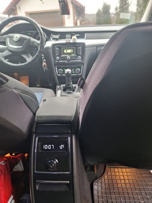 SKODA Superb 2011 — imagine 4
