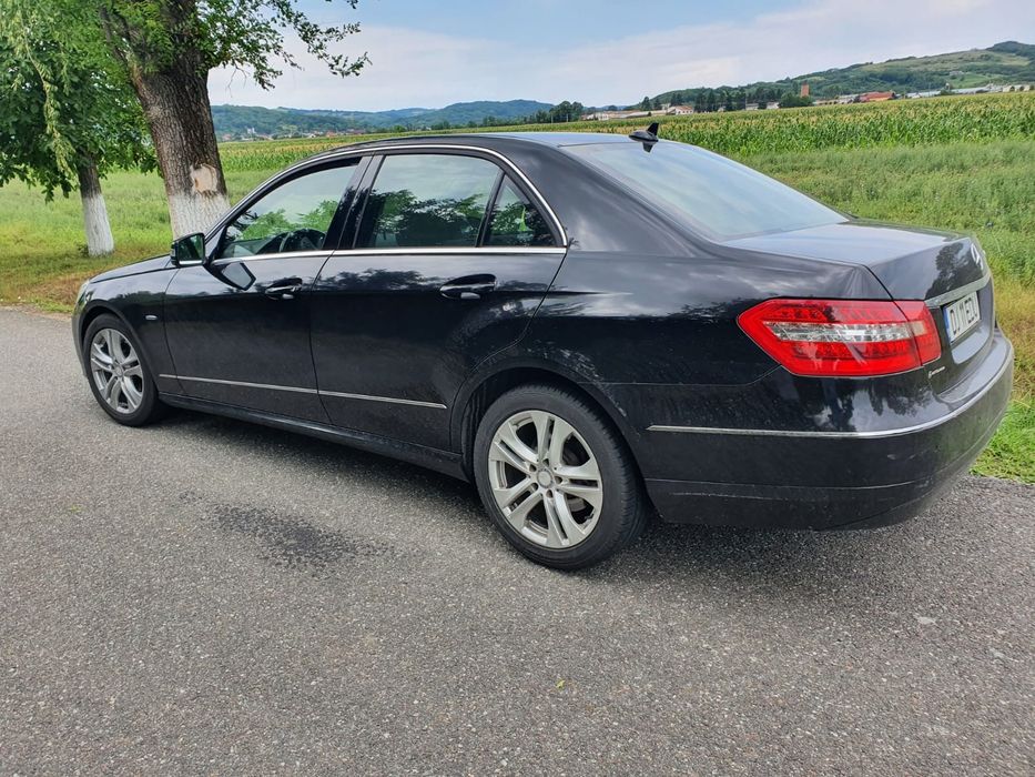 Vând sau schimb Mercedes E 250, 4 matic